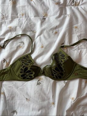 Savage X Fenty Olive Green Lace-Trim Underwire Bra, unworn